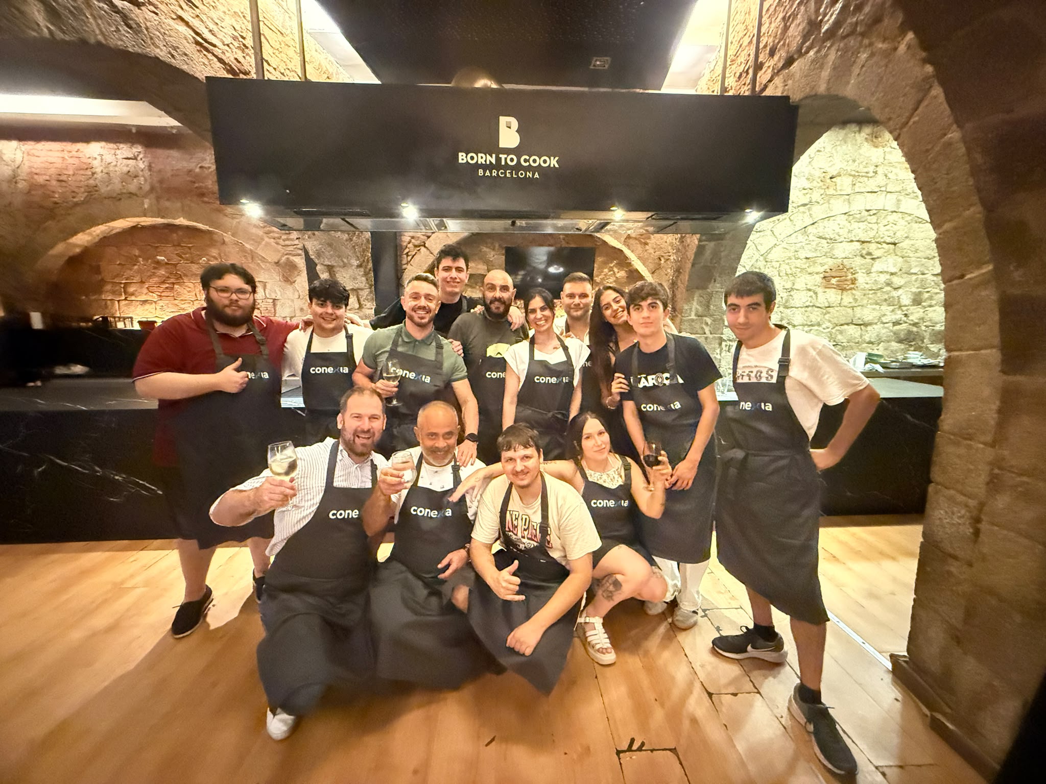 El equipo de Conexia en la jornada de team building en Born to Cook Barcelona